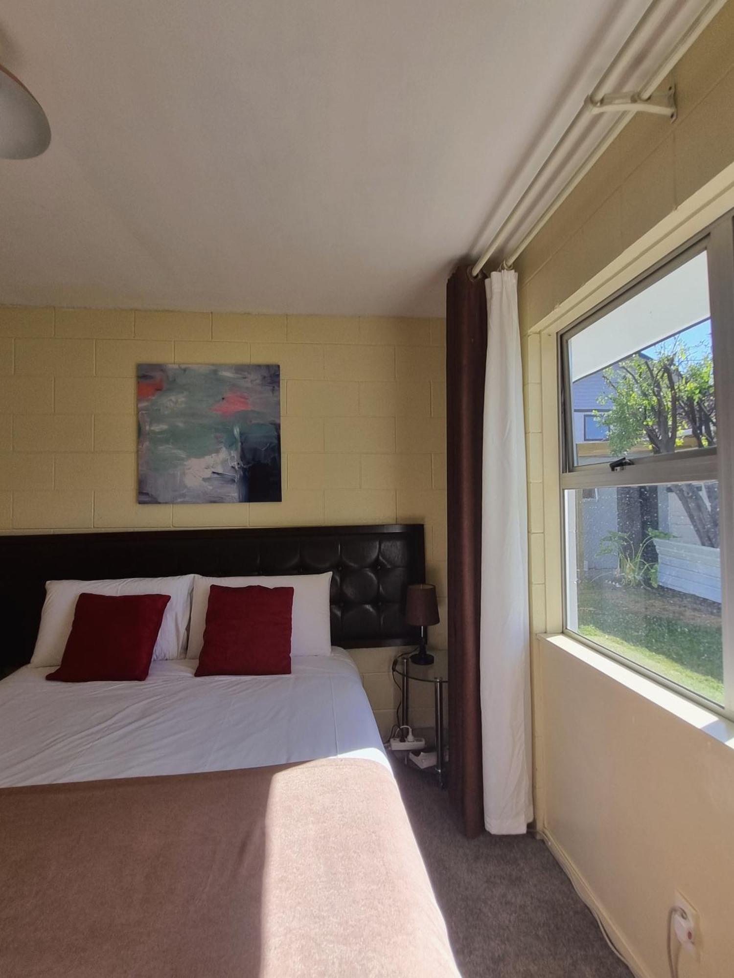 Cedar Lodge Motel แฮมิลตัน ภายนอก รูปภาพ