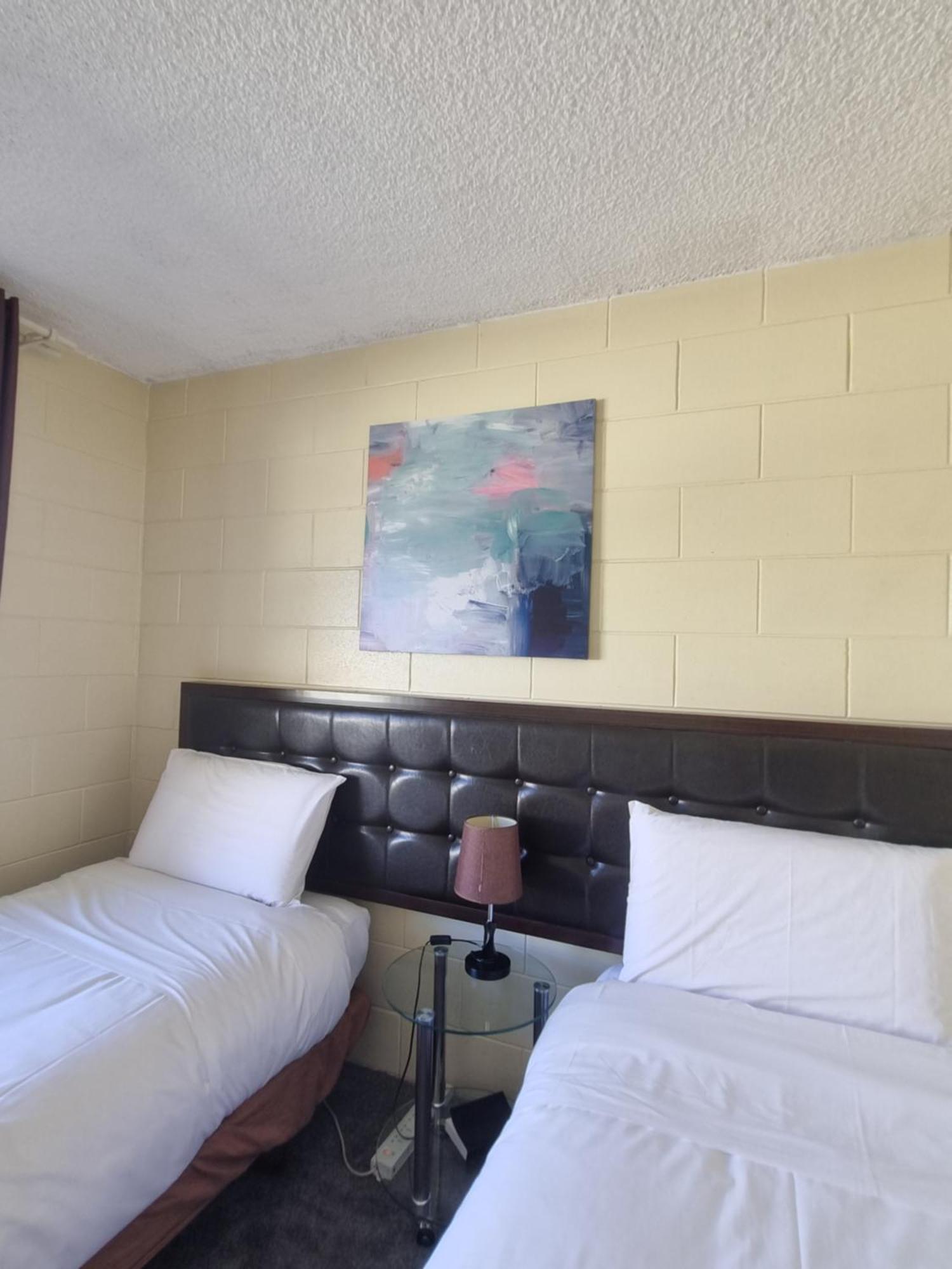Cedar Lodge Motel แฮมิลตัน ภายนอก รูปภาพ